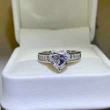 Load image into Gallery viewer, 3 Carat Moissanite 925 Sterling Silver Ring