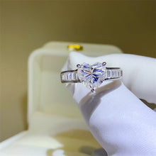 Load image into Gallery viewer, 3 Carat Moissanite 925 Sterling Silver Ring