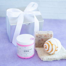 Load image into Gallery viewer, Queen Bee Bath Bomb