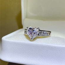 Load image into Gallery viewer, 3 Carat Moissanite 925 Sterling Silver Ring